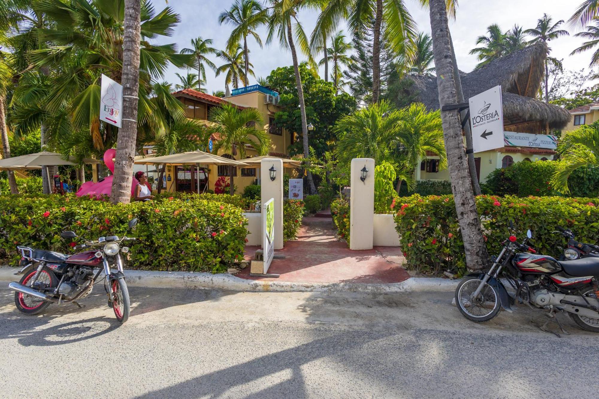 Prime Ocean View Punta Cana Apartments - 3-Bedroom Getaway With Private Terrace On Bavaro Beach 외부 사진